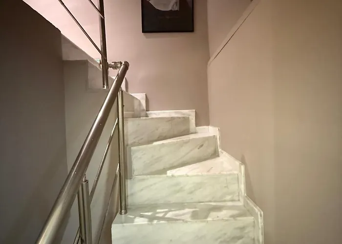 Cozy Duplex With A Private Terrace Near The Metro 公寓