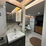 Cozy Duplex With A Private Terrace Near The Metro Διαμέρισμα *