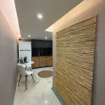 Διαμέρισμα Cozy Duplex With A Private Terrace Near The Metro