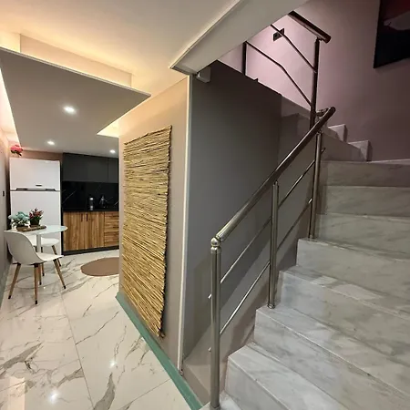 Cozy Duplex With A Private Terrace Near The Metro *